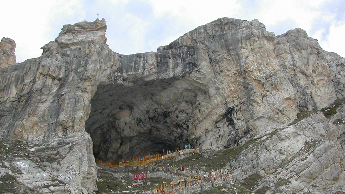 Amarnath gufa temple